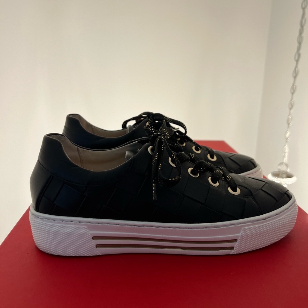 Gabor comfort Black Leather Women's Sneakers, size 9US, 6UK
